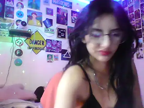 angelgirl2006 online show from May 28, 2026, 3:18 pm