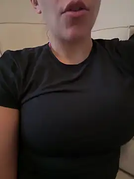 Snapshot of VenClea chatting on June 11, 2026, 6:49 pm VenClea online show from June 11, 2026, 6:49 pm