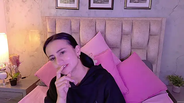 Snapshot of Megan_fenix chatting on May 27, 2026, 12:01 pm Megan fenix online show from May 27, 2026, 12:01 pm
