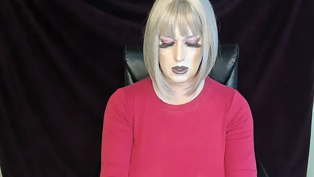 Snapshot of Danielle_tv33 chatting on January 24, 2025, 6:35 pm Danielle tv33 online show from January 24, 2025, 6:35 pm