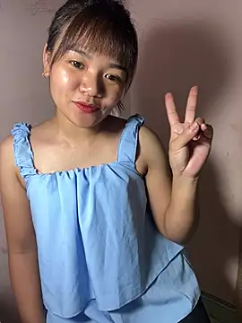 Snapshot of Ari_baby9 chatting on July 4, 2026, 2:43 pm Ari baby9 online show from July 4, 2026, 2:43 pm