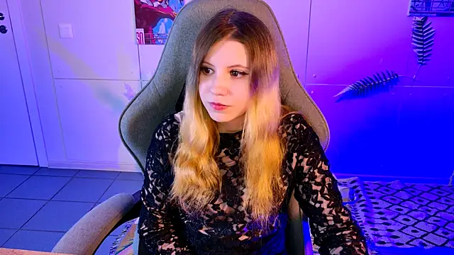 LilitEverly online show from July 26, 2026, 8:16 pm