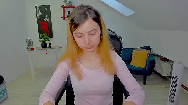 CamelliaStone online show from July 9, 2026, 4:02 am