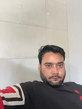 Snapshot of VBRAWN01 chatting on July 16, 2026, 9:28 am VBRAWN01 online show from July 16, 2026, 9:28 am