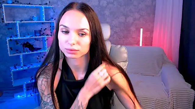 NicoleMerz online show from July 21, 2026, 7:15 pm