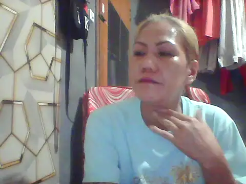 Snapshot of pinayheartaker chatting on July 14, 2026, 1:28 pm pinayheartaker online show from July 14, 2026, 1:28 pm