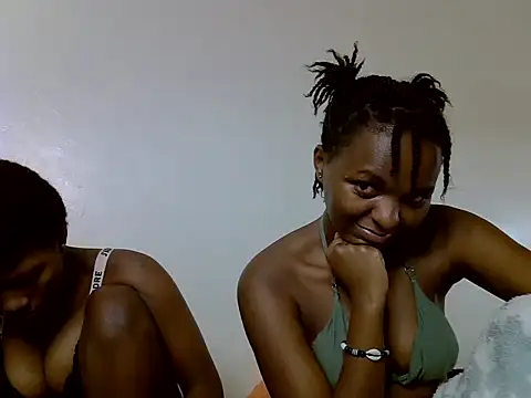 Snapshot of Sexy_shanaya5 chatting on June 24, 2026, 12:09 am Sexy shanaya5 online show from June 24, 2026, 12:09 am