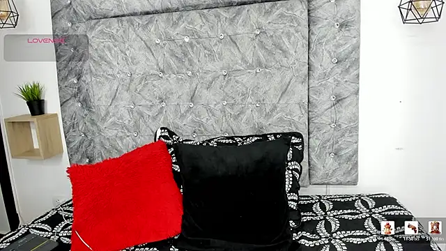 Snapshot of Lady_boo chatting on June 9, 2026, 8:32 pm Lady boo online show from June 9, 2026, 8:32 pm