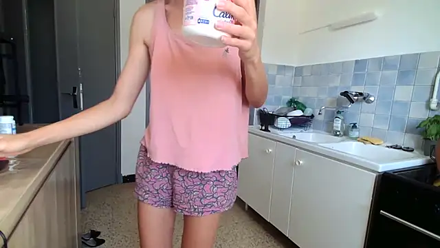 hornyfrenchies online show from June 18, 2026, 7:29 am