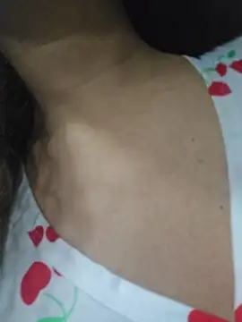 lilith isabella25 online show from June 21, 2026, 9:42 pm