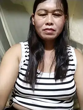 Snapshot of -Hatybi- chatting on July 13, 2026, 9:25 pm -Hatybi- online show from July 13, 2026, 9:25 pm