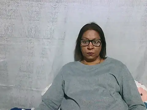 Snapshot of IndianSexyMilf69 chatting on June 4, 2026, 5:01 am IndianSexyMilf69 online show from June 4, 2026, 5:01 am