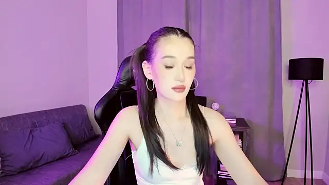 Snapshot of lilly_mighty chatting on June 29, 2026, 5:12 pm lilly mighty online show from June 29, 2026, 5:12 pm