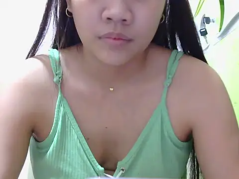 Snapshot of loverlycherry chatting on July 1, 2026, 2:28 pm loverlycherry online show from July 1, 2026, 2:28 pm