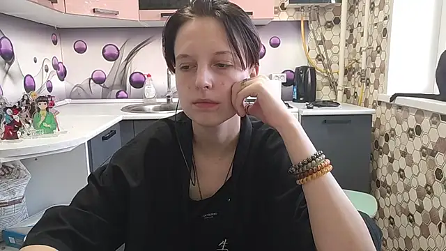 Snapshot of Saranade chatting on June 12, 2026, 5:00 pm Saranade online show from June 12, 2026, 5:00 pm