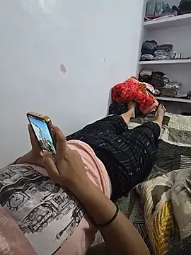 Swapcouple2 online show from June 15, 2026, 9:09 am