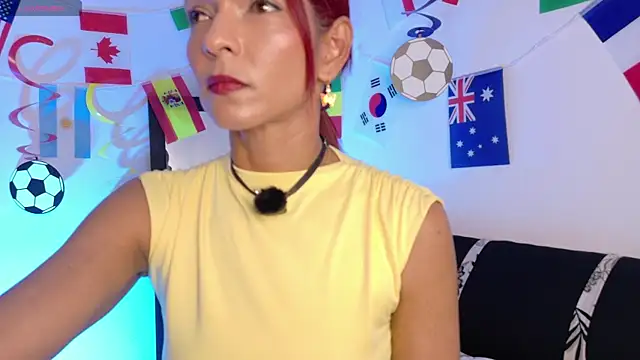 Snapshot of hannapettit chatting on June 10, 2026, 7:04 pm hannapettit online show from June 10, 2026, 7:04 pm