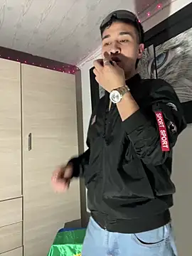 JULIANHOTSEX online show from June 4, 2026, 12:26 am
