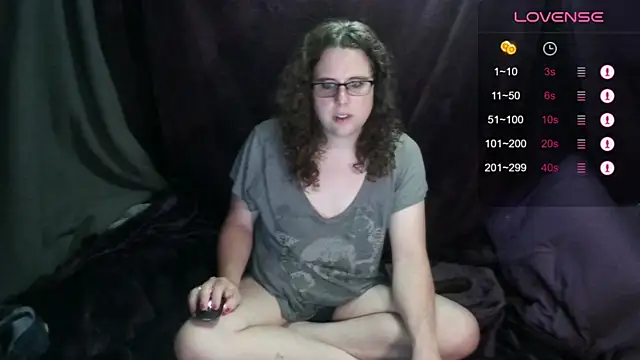 emilymts online show from July 15, 2026, 9:44 pm