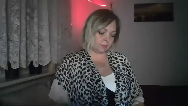BellaaKiss online show from May 31, 2026, 8:31 pm