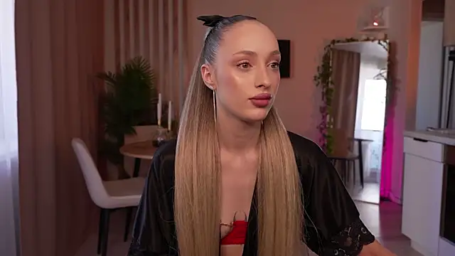 Mila me online show from June 3, 2026, 2:23 am