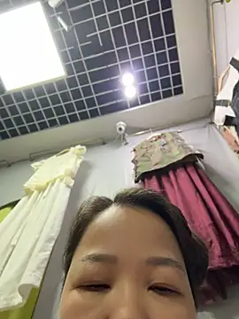 honghong mother online show from June 26, 2026, 12:27 am