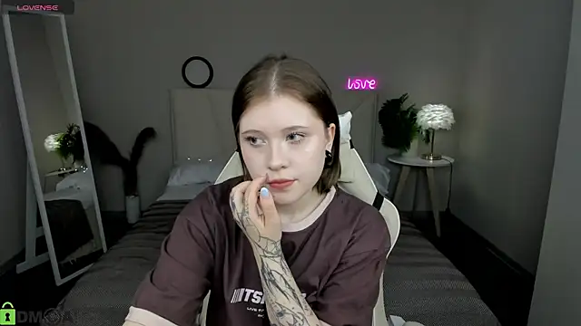 Snapshot of Kylie-Voss chatting on July 8, 2026, 2:57 am Kylie-Voss online show from July 8, 2026, 2:57 am