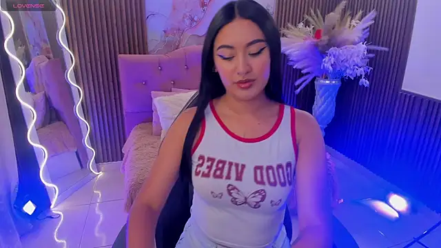 Moonshine tay1 online show from June 4, 2026, 11:48 am