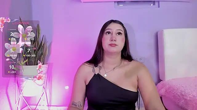 Snapshot of Allison_Peach chatting on July 1, 2026, 8:20 pm Allison Peach online show from July 1, 2026, 8:20 pm
