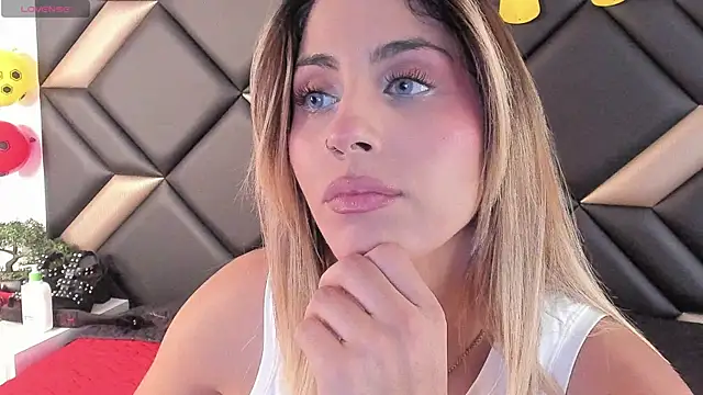 AdrianaHarlow online show from July 2, 2026, 4:24 pm