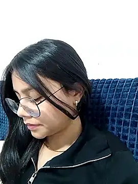 Snapshot of Sofielovee-01 chatting on June 12, 2026, 2:20 am Sofielovee-01 online show from June 12, 2026, 2:20 am