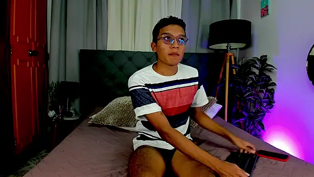 Snapshot of Camilo_Santoss chatting on June 15, 2026, 3:18 am Camilo Santoss online show from June 15, 2026, 3:18 am