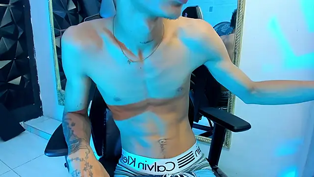 LucasJhonson  online show from May 30, 2026, 10:26 pm