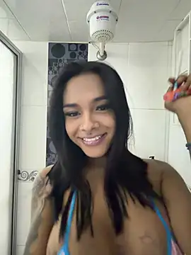 Snapshot of _Tinaqueen chatting on August 1, 2026, 6:33 am Tinaqueen online show from August 1, 2026, 6:33 am