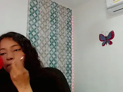 Snapshot of Isabellacarson chatting on June 6, 2026, 5:07 pm Isabellacarson online show from June 6, 2026, 5:07 pm