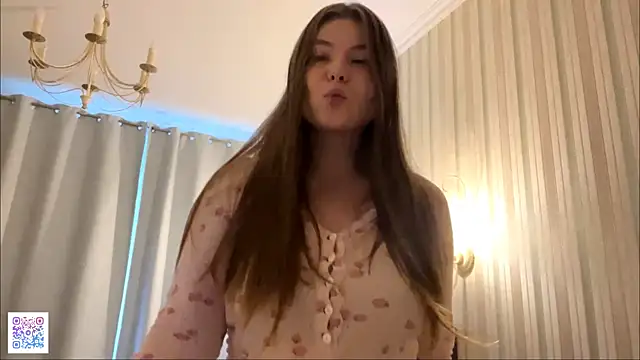 Snapshot of DianeAdams chatting on July 18, 2026, 3:20 pm DianeAdams online show from July 18, 2026, 3:20 pm