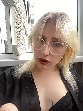 xp blondie online show from June 11, 2026, 12:46 pm