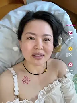 xxiaxia-2026 online show from June 3, 2026, 2:01 am