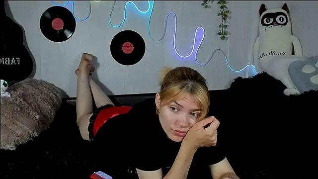 Snapshot of Milena_Stasym chatting on July 21, 2026, 6:37 am Milena Stasym online show from July 21, 2026, 6:37 am