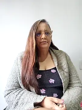 Your Momy69 online show from June 3, 2026, 12:39 pm