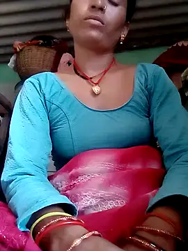 Snapshot of Aarti9080 chatting on June 15, 2026, 7:41 am Aarti9080 online show from June 15, 2026, 7:41 am