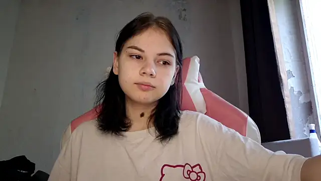 MilaTease online show from June 7, 2026, 5:12 am