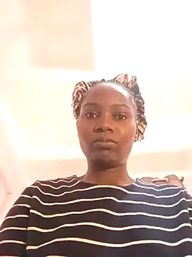 Snapshot of Apple_ios1 chatting on July 11, 2026, 4:13 am Apple ios1 online show from July 11, 2026, 4:13 am