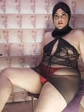 LenaQPeach online show from June 17, 2026, 11:14 pm