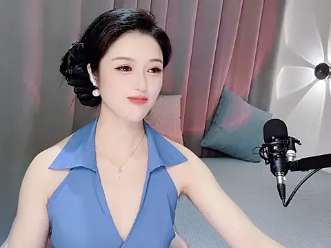 Momo-Wow online show from June 2, 2026, 6:35 am