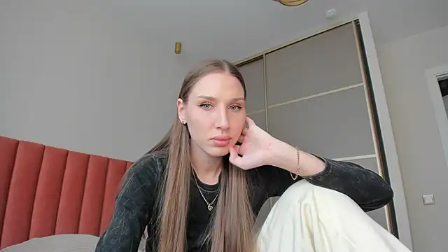 Snapshot of SofiClimbing chatting on February 10, 2025, 5:58 am SofiClimbing online show from February 10, 2025, 5:58 am