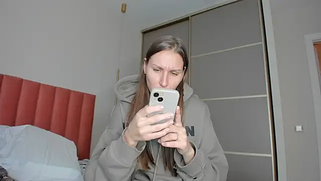 Snapshot of SofiClimbing chatting on January 12, 2025, 8:57 am SofiClimbing online show from January 12, 2025, 8:57 am