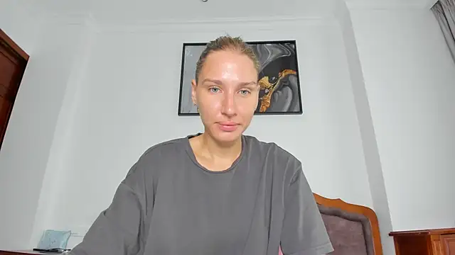 Snapshot of SofiClimbing chatting on October 25, 2025, 5:50 am SofiClimbing online show from October 25, 2025, 5:50 am