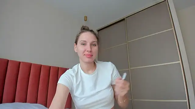 Snapshot of SofiClimbing chatting on March 20, 2025, 2:51 am SofiClimbing online show from March 20, 2025, 2:51 am