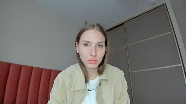 Snapshot of SofiClimbing chatting on March 21, 2025, 11:55 am SofiClimbing online show from March 21, 2025, 11:55 am